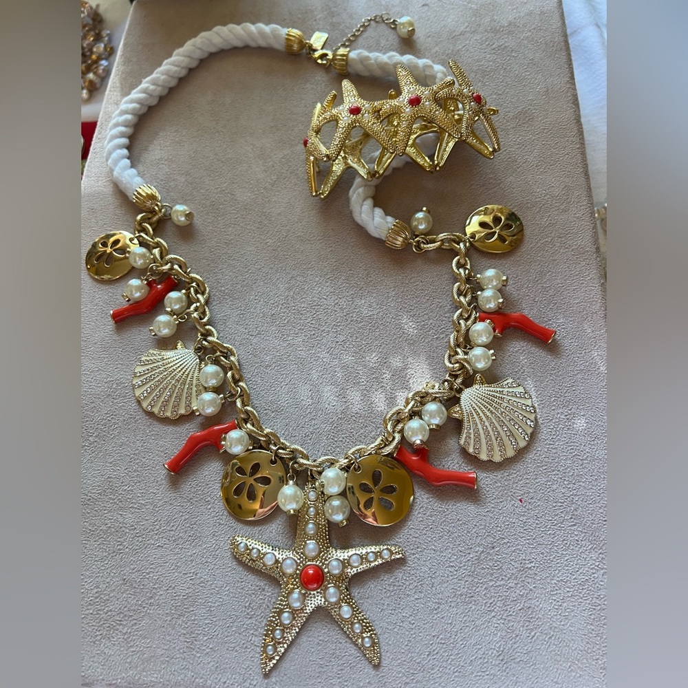 Lilly Pulitzer Gold and Coral Starfish Seashell Necklace and Bracelet Set NWOT - Picture 12 of 16